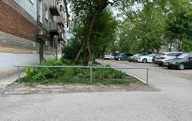 Установка и окрашивание газонного ограждения на придомовой территории по адресу ул. Стахановская, 40